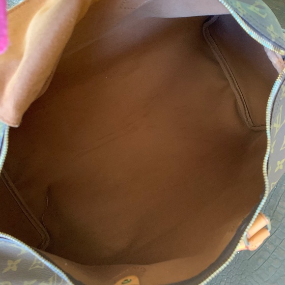 Louis Vuitton Speedy 40 - Picture 14 of 17